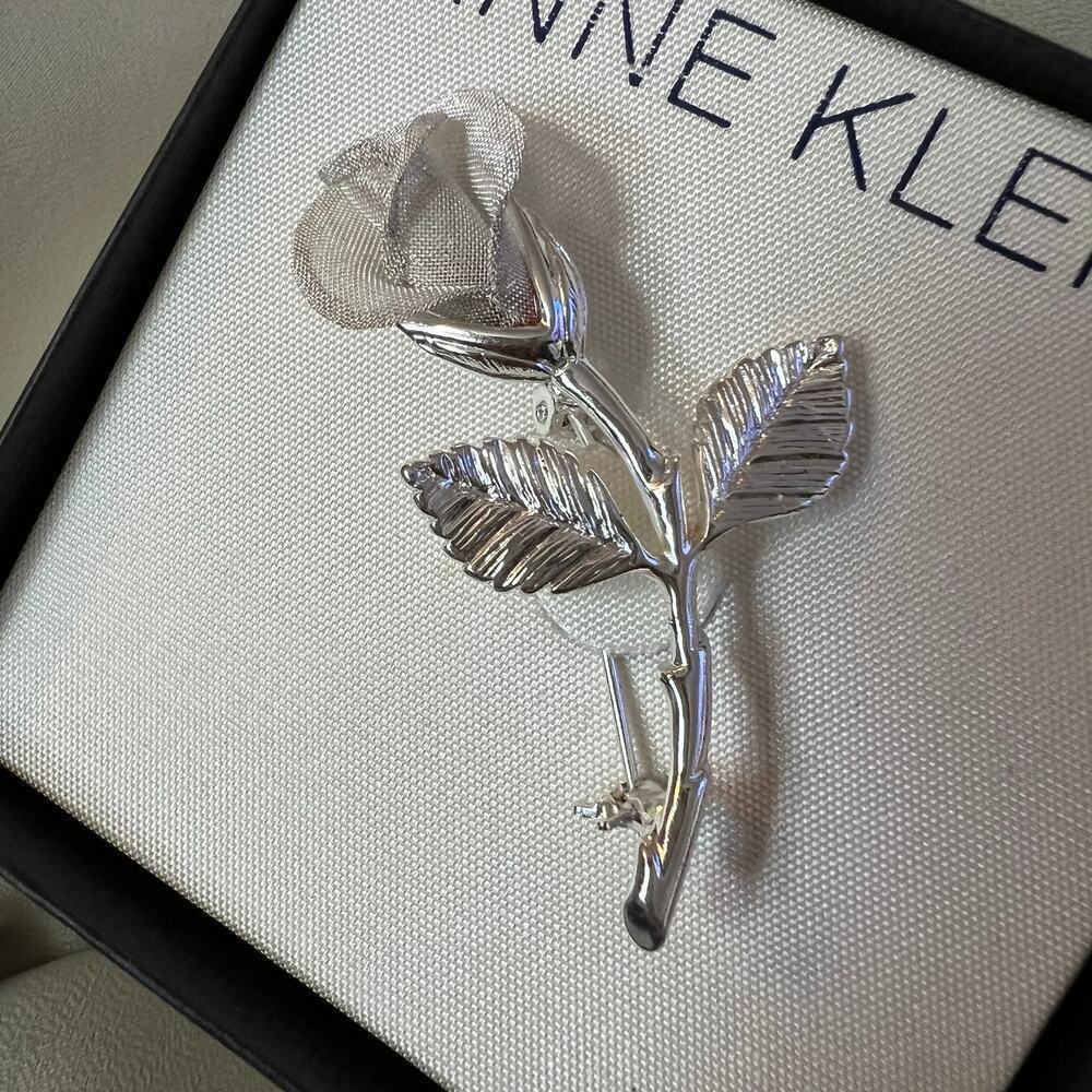 Vintage 80s NEW in Box Anne Klein II Silver Tone Dainty Mesh Rose Brooch Jewelry - Picture 5 of 9